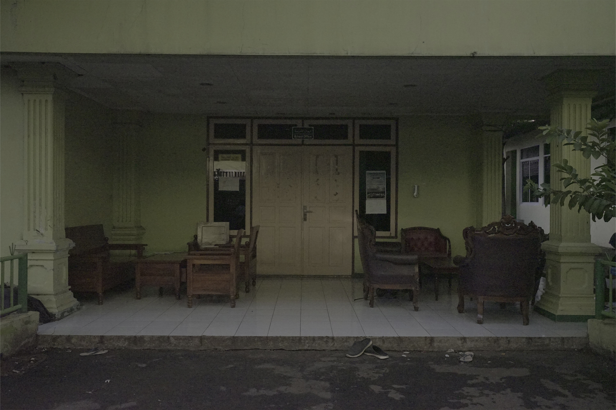 Kantor Sekolah ( tampak dari depan )